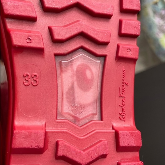 Ferragamo rain shoes - Picture 4 of 6